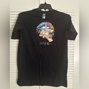 Women’s T shirt size Medium